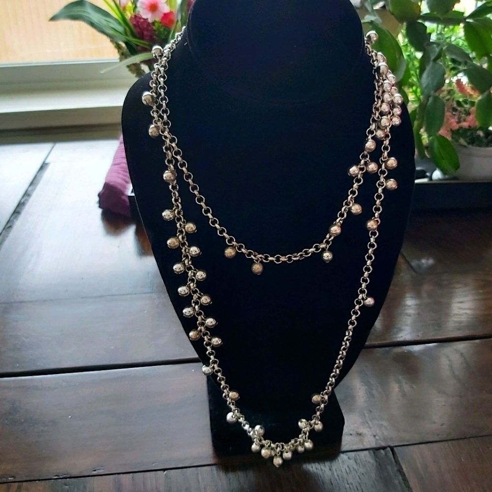 🆕️VINTAGE Silver tone beads//B1
